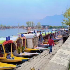 ClsKUlNuYXBjaGF0LzEzLjMyLjAuNDMgKDIzMDkwUkE5OEk7IEFuZHJvaWQgMTUjT1MyLjAuMS4wLlZOT0lOWE0jMzU7IGd6aXApIFYvTVVTSFJPT00QvomFrO0B